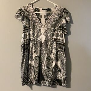 Apt 9 Size Large Black and White Paisley Women's Top